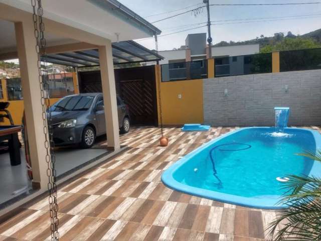 Casa com 3 quartos à venda na Rua Eritrina, 246, Potecas, São José, 126 m2 por R$ 695.000