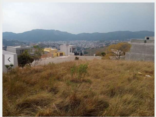 Ótima oportunidade pra construir sua casa no Bairro Bandeirantes!