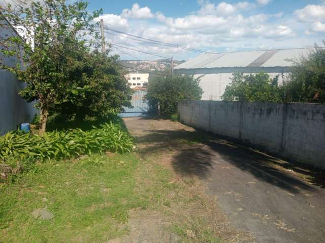 Lote de 3160M². Ótima oportunidade para empreender!