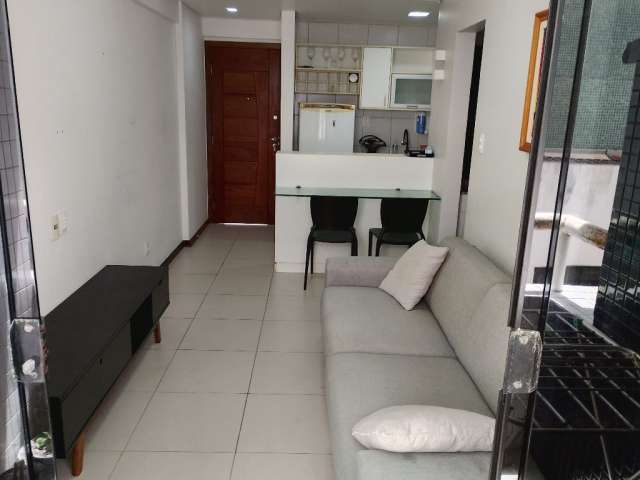 Apartamento 1/4 mobiliado em Armação. More em rua tranquila e segura!