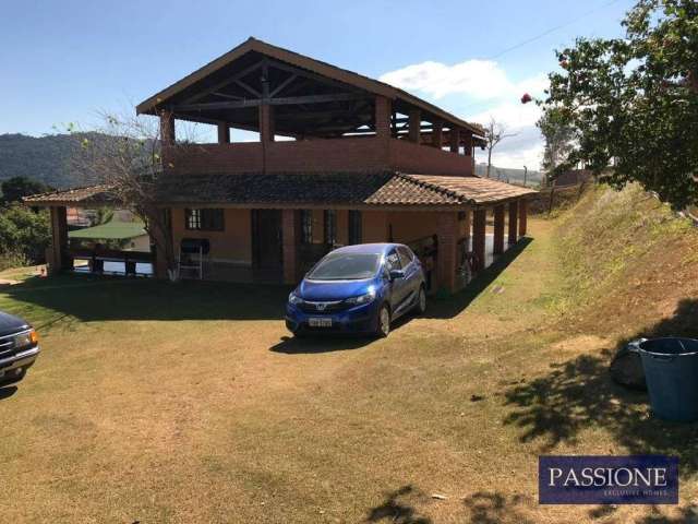 Casa com 3 Quartos à venda, 200 m² por R$ 830.000 - Chácaras Fernão Dias - Bragança Paulista/SP