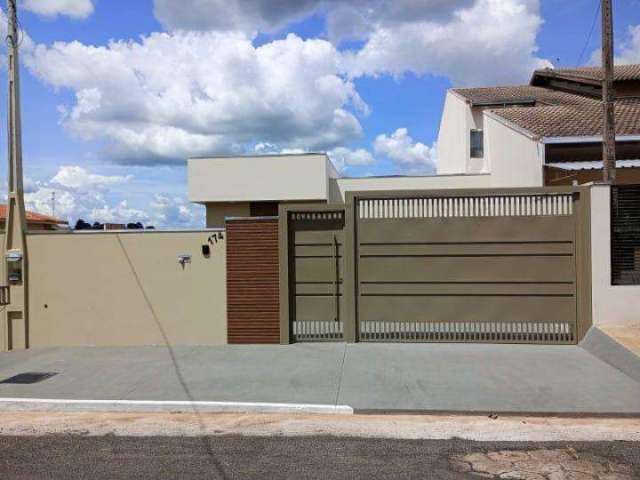 Casa para Venda em Cerqueira César, Chácara Moura Leite, 3 dormitórios, 1 suíte, 2 banheiros, 1 vaga