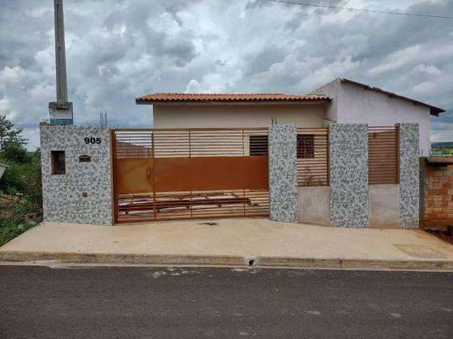 Casa para Venda em Cerqueira César, Centro, 2 dormitórios, 1 suíte, 2 banheiros, 2 vagas