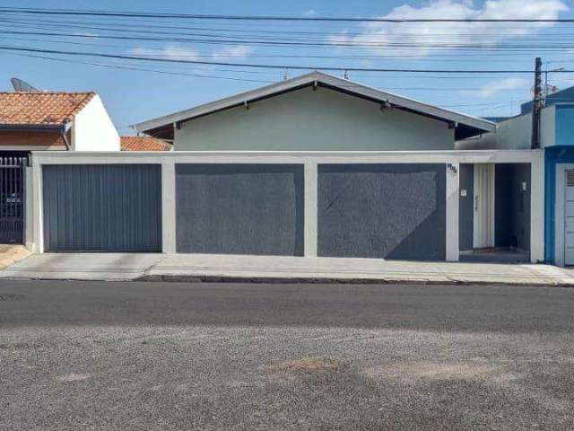 Casa para Venda em Avaré, Parque Residencial Brabância I, 3 dormitórios, 1 suíte, 2 banheiros, 2 vagas