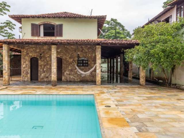 Vendo Excelente Casa na Taquara 640m²