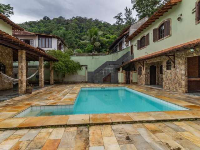 Vendo Excelente Casa na Taquara 640m²