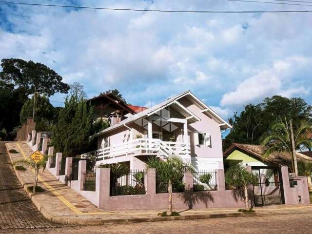 Casa ampla 4 Dormitórios na Serra Gaúcha