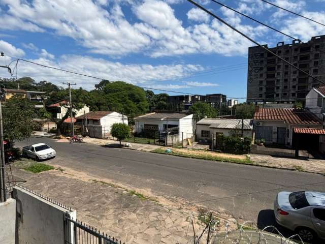 Apartamento a 600m da Av Teresópolis - Desocupado!