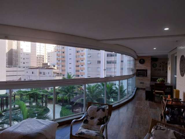 Apartamento alto padrão, 204 m², 4 dormitórios, varanda gourmet, Embaré.  ‌