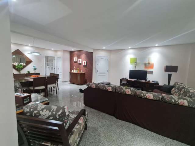 Apartamento, 4 suítes, 203 m², no coração do Gonzaga.