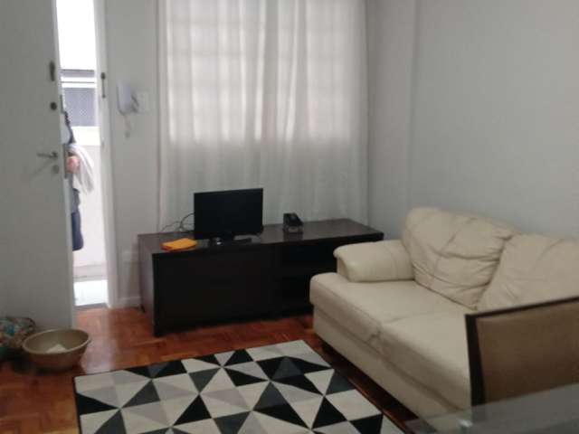 Apartamento 2 dormitórios, 57,40 m², na quadra da praia, Ponta da Praia.