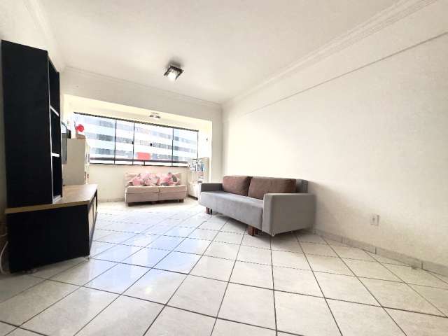 Apartamento 4/4 com infraestrutura no Alto Itaigara