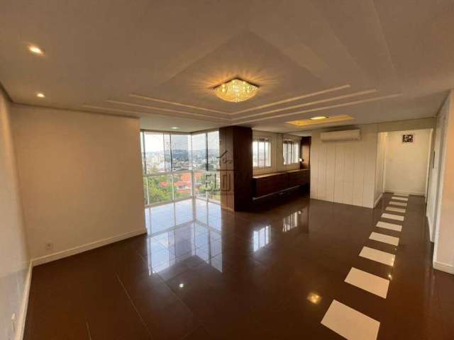 Apartamento amplo com ótima localização, no bairro Morro do Espelho.