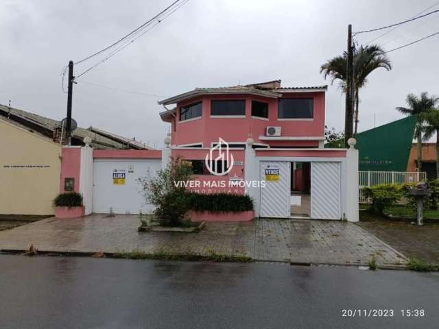 Casa à venda na Rua, 1056, Alvorada, Paranaguá por R$ 800.000