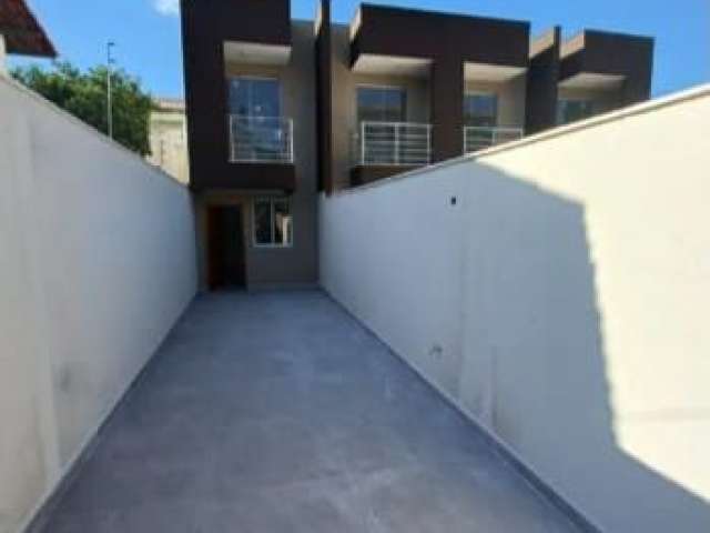 Casa Geminada Duplex   entrada independente à venda 124m² de area construida, 3 quartos ,2 suítes Bairro Vila Clóvis -Belo Horizonte.