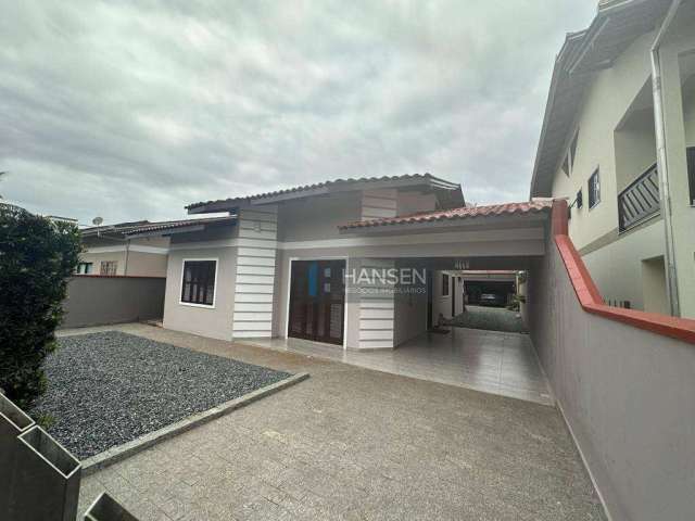 Casa com 3 dormitórios à venda, 170 m² por R$ 890.000,00 - Costa e Silva - Joinville/SC