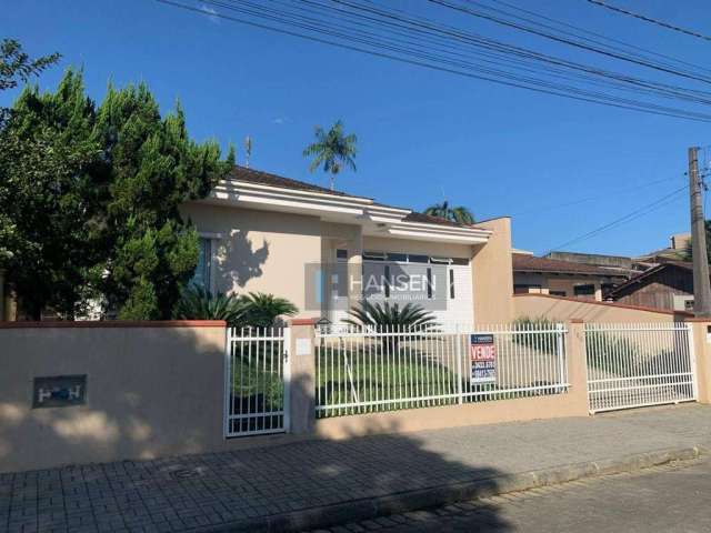 Casa com 1 suíte + 2 demi suítes  à venda, 170 m² por R$ 985.000 - Vila Nova - Joinville/SC