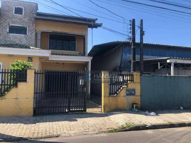 Sobrado com 1 dormitórios + 1 suíte  para alugar, 130 m² por R$ 2.792/mês - Boa Vista - Joinville/SC