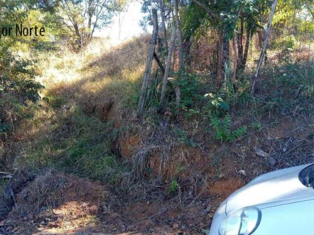 Lote de esquina com vista para Lagoa