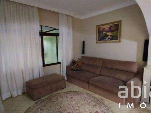 Sobrado com 4 dormitórios à venda, 221 m² por R$ 575.000,00 - Parque Marabá - Taboão da Serra/SP