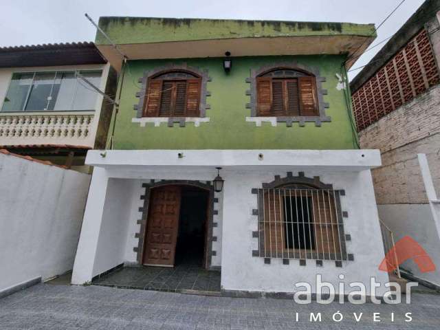 Casa a venda com 3 dormitórios e 176 m² no Jardim Vazame