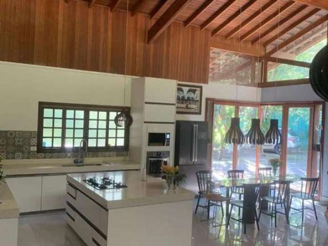 Casa de 370 m² Condomínio Iolanda - Taboão da Serra, à venda por R$ 2.500.000