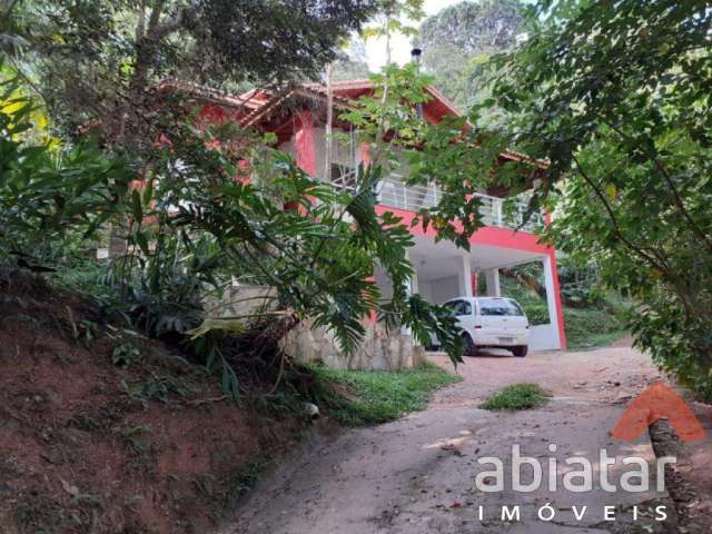 Casa à venda e locação com 4 suítes  no Condomínio Iolanda - Taboão da Serra -Sp.