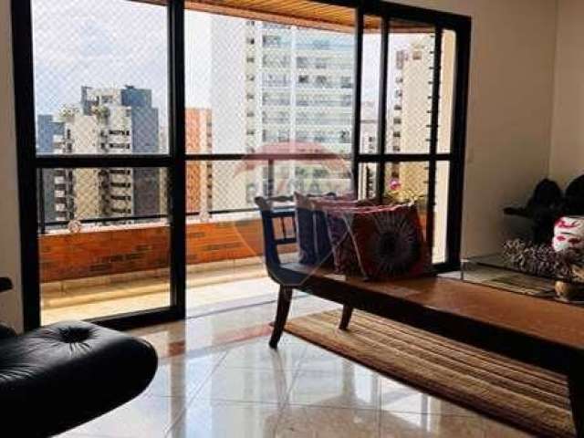 Apartamento de 176m² com 3 Suítes, 3vagas em uma rua muito tranquila no Panamby