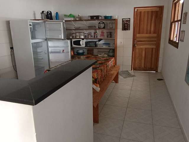 Vende-se casa no litoral do PR.