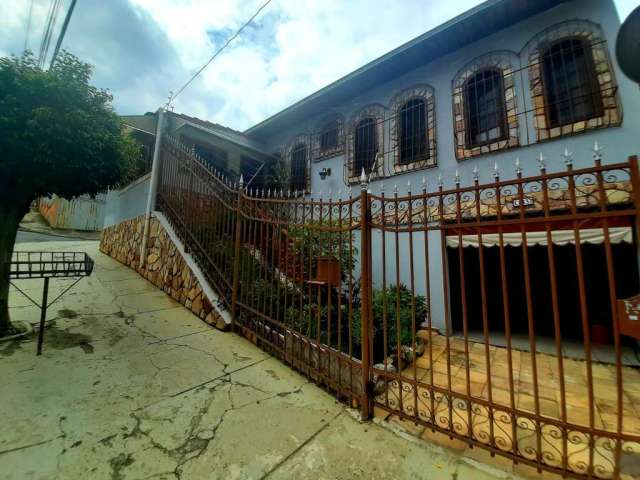 Casa com 2 quartos à venda na Rua Mércia Siqueira Prates, 183, Santa Amélia, Belo Horizonte por R$ 450.000