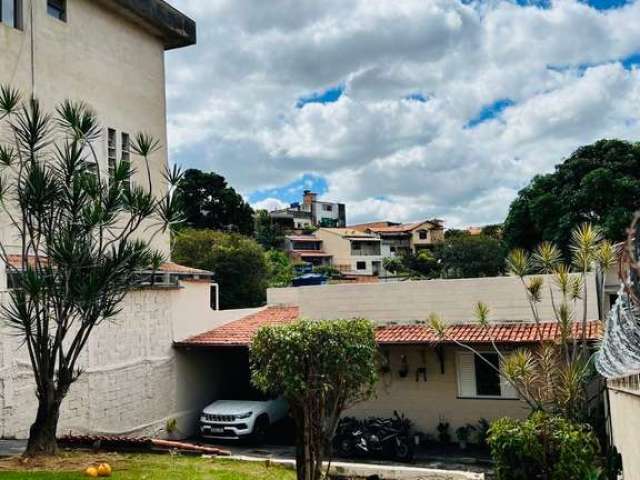 Casa com 3 quartos à venda na Érico Veríssimo, 344, São João Batista, Belo Horizonte por R$ 695.000