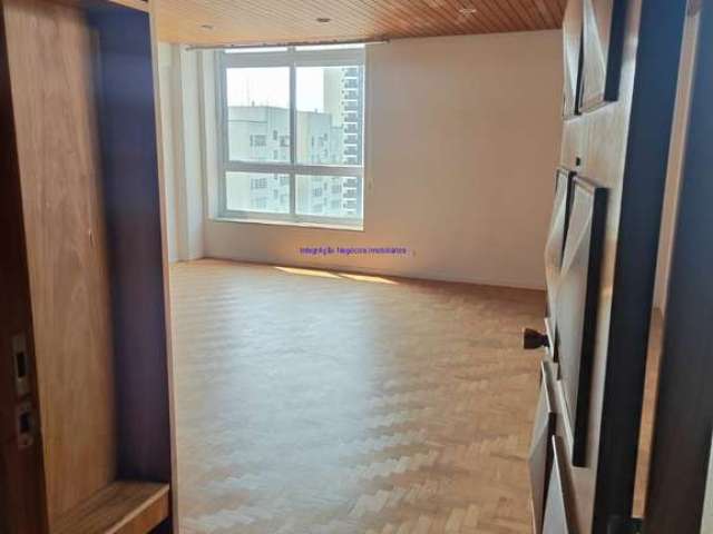 Apartamento  122m², 02 dormitórios, 02 banheiros e 01 vaga de garagem.  Condomínio com portaria e salão de festas.  Excelente localização