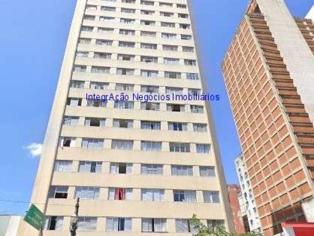 Apartamento 47m², 01 dormitório e 01 banheiro.  Condomínio com segurança e portaria.  Excelente localização