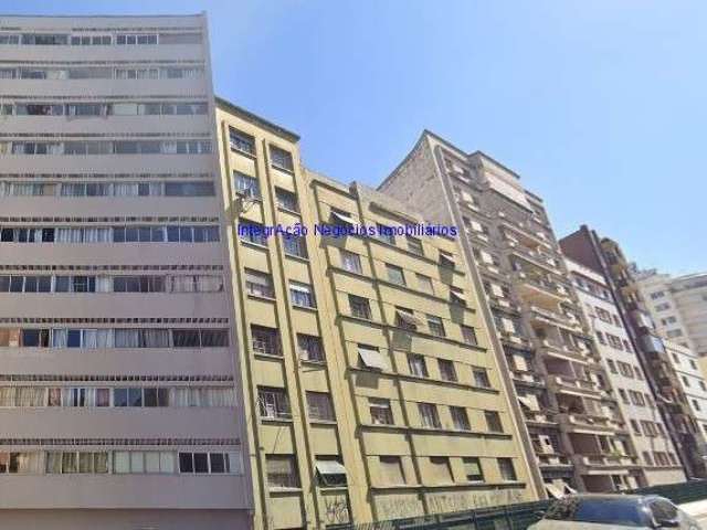 Apartamento Studio 28m², 01 dormitório e 01 banheiro.  Condomínio com segurança e portaria.  Excelente localização, á 5 minutos andando para a estação