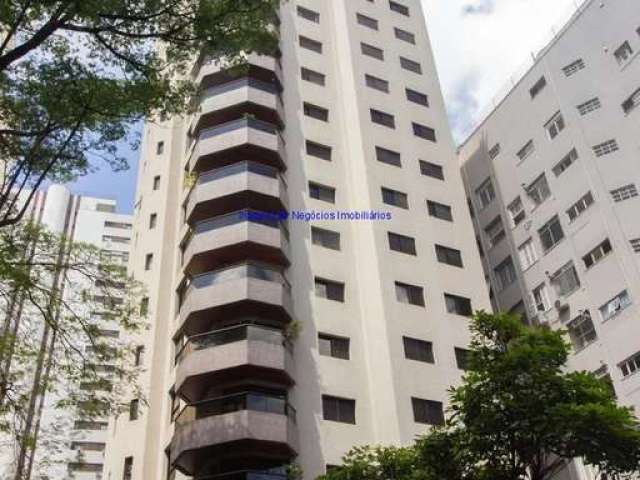 Apartamento 127m², 03 dormitórios (sendo 01 suíte), 03 banheiros e 02 vagas de garagem.  Condomínio com segurança, portaria, piscina, salão de festas