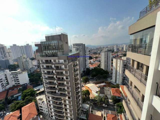 Apartamento 30m², 01 dormitório e 01 banheiro.  Condomínio com portaria, segurança, salão de festa, espaço gourmet, lavanderia, academia