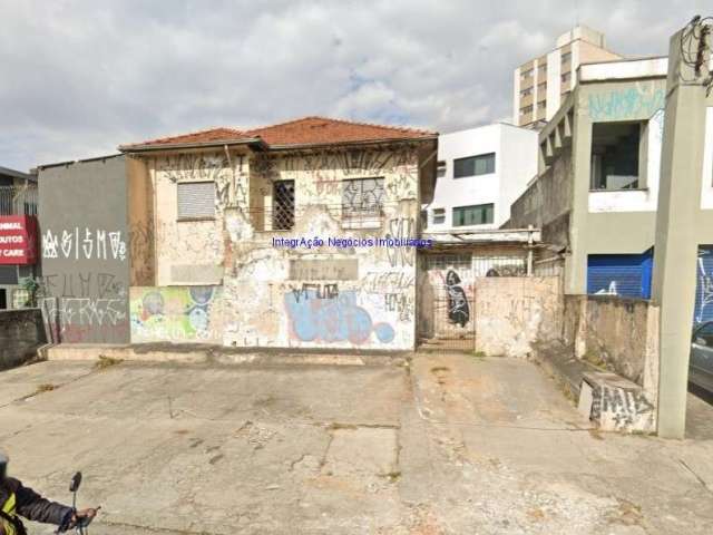 Terreno 347m².  Excelente localização entre as Ruas Tito, Luís Martins e João Anes.; Próximo da estação de trem Lapa.