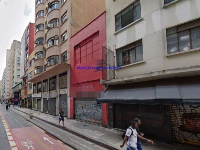 Prédio Comercial 300m² e 02 banheiros.  Excelente localização á 2 minutos andando para a estação do metrô Anhangabaú; Entre as Ruas Nova Barão