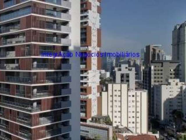 Apartamento 252m², 04 dormitórios (sendo suítes), 05 banheiros e 04 vagas de garagem.  Condomínio com portaria, segurança, piscina, salão de festa