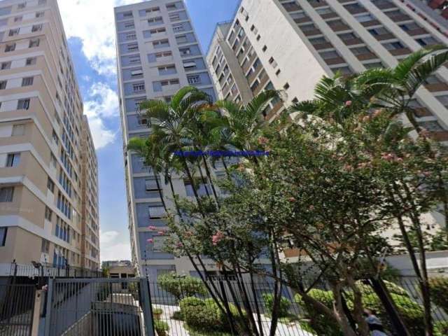 Apartamento 188m², 03 dormitórios (sendo 01 suíte) e 02 banheiros.  Condomínio com segurança.  Excelente localização