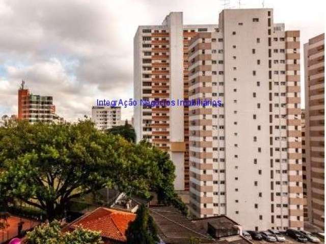 Apartamento MOBILIADO 54m², 01 dormitório e 01 banheiro.  Condomínio com portaria e segurança.  Excelente localização