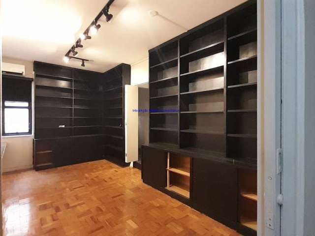 Conjunto Comercial MOBILIADO 73.12m², 02 mini cozinhas e 02 banheiros.  Condomínio com Recepção e Segurança.  Excelente localização