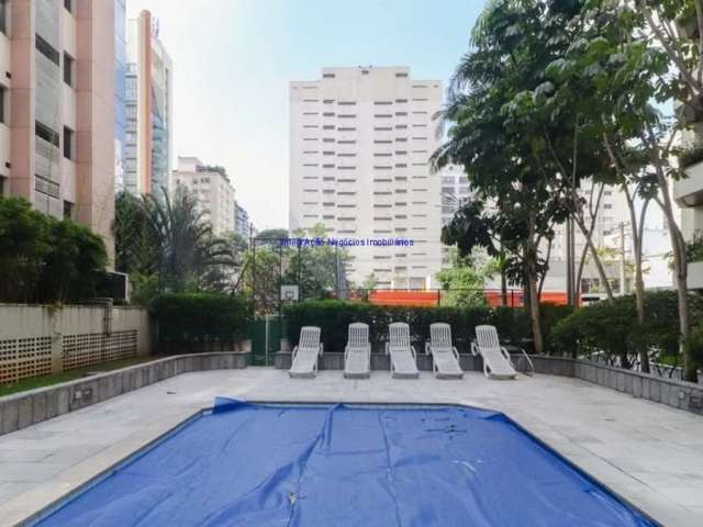 Apartamento 120m², 03 dormitórios (sendo 01 suíte), 03 banheiros e 02 vagas na garagem. Condomínio com Segurança, Portaria, Churrasqueira