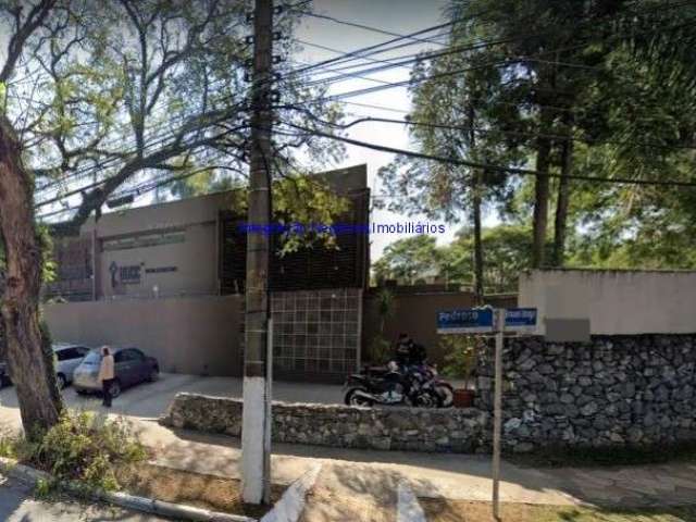 Sobrado comercial  1.100m², 25 salas, 13 banheiros e 25 vagas de garagem.  Excelente localização entre as Ruas Alberto Faria, Evangelista Rodrigues