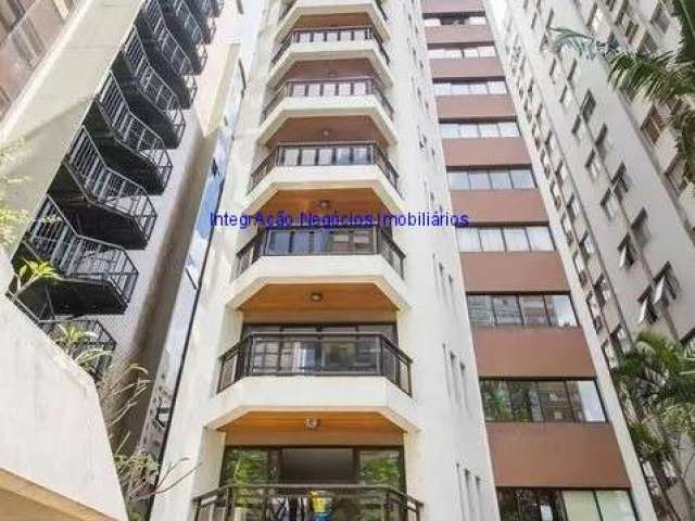 Apartamento 160m², 03 dormitórios (sendo suítes), 04 banheiros e 02 vagas na garagem.  Condomínio com portaria, segurança, piscina, brinquedoteca