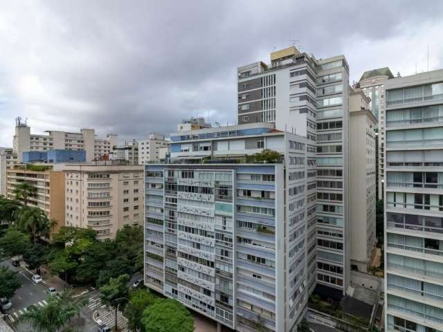 Apartamento 142,49m², 02 dormitórios (sendo 01 suíte), 02 banheiros e 02 vagas na garagem.  Condomínio com portaria, segurança, piscina, sauna