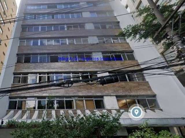 Apartamento 210m², 03 dormitórios (sendo 01 suíte), 04 banheiros e 02 vagas de garagem.  Condomínio com segurança e portaria.  Excelente localização