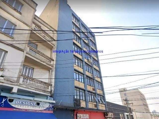 Conjunto Comercial 301m² e 02 banheiros.  Condomínio com recepção e segurança.  Excelente localização á 9 minutos andando para a estação de trem Lapa