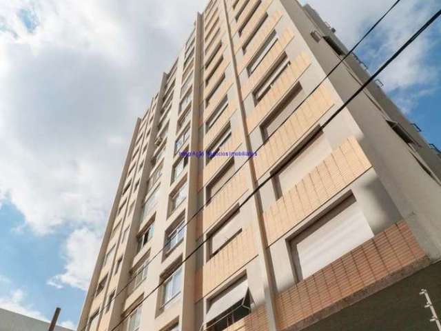 Apartamento 157m², 03 dormitórios, 02 banheiros e 01 vaga na garagem.  Condomínio com portaria, segurança 24hrs, piscina e salão de festa.  Excelente