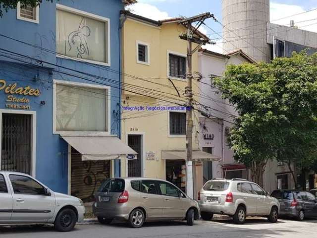 Sobrado 120m², 01 sala e 02 banheiros.  Excelente localização á 2 minutos andando para a estação do metrô Sumaré; Entre a Rua Amália de Noronha